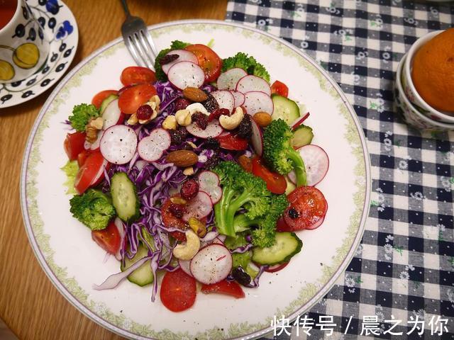 圣女果|24岁混血美女,好身材过目不忘,西蓝花这样吃教你拥有同款好身材