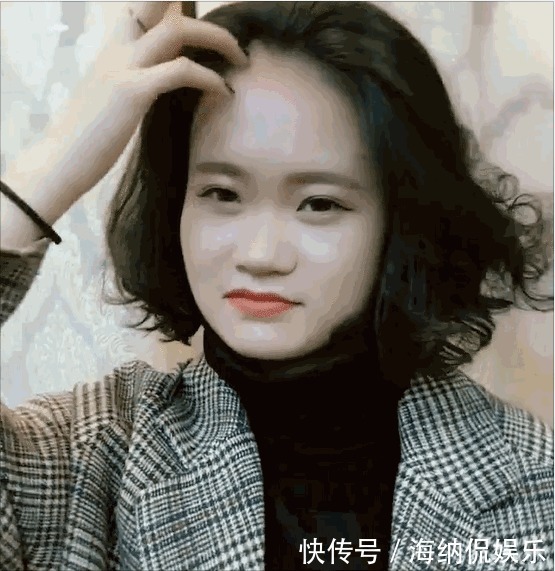 短发 时尚发型40左右女人，要学会打扮！短发烫后时尚有女人味