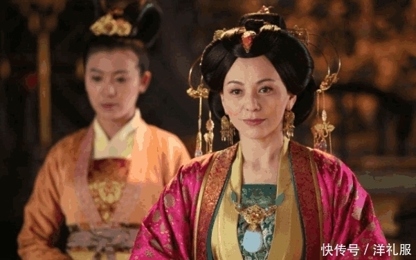 皇后|史上最厉害的2位女性, 主动提出嫁给小兵, 最后都当了皇后