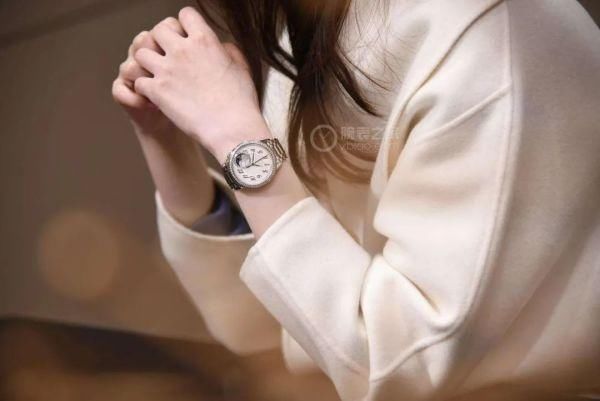 第一次入表 被“女神”颜值所征服