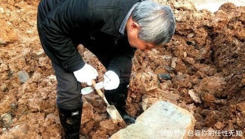 炸山发现青铜器,上报三次专家都说没古墓,最后上百件国宝被毁!