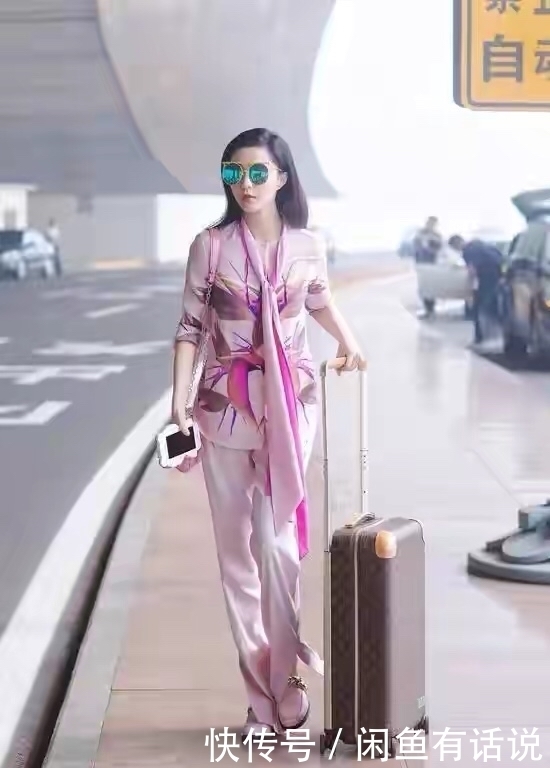 睡衣|别拿内衣外穿博眼球了,“睡衣外穿”才够高级,明星潮人早穿上了