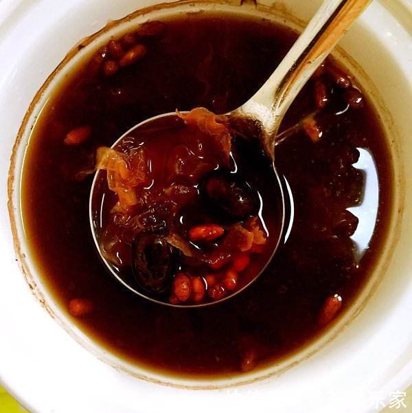 气色|天冷了,女性要多喝五红汤,每天一碗,补血养血,喝出好气色