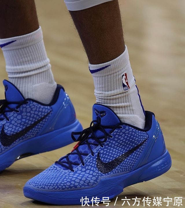 kobe|NBA球员上脚：保罗·乔治依然PG2