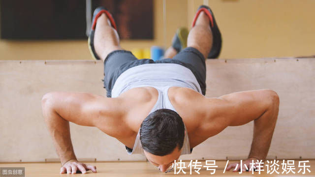 体能|一小时做100个俯卧撑和半天做100个俯卧撑,最终会有什么不同