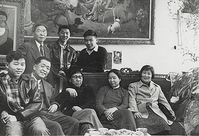  回国|传奇女子从青楼女子到绘画大师：一生两跪，远赴国外再没回国