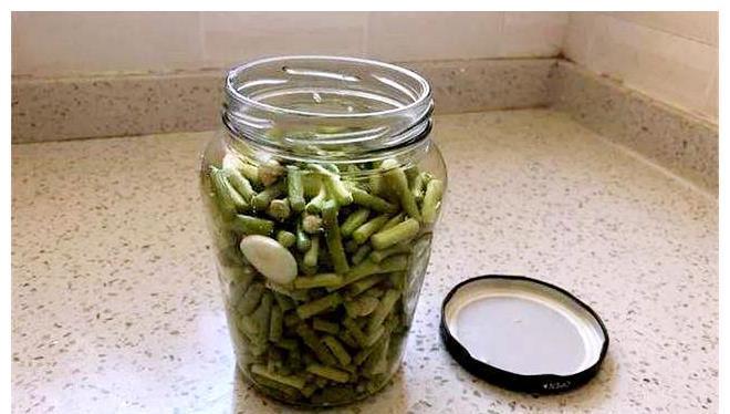 下饭|蒜薹不要再炒肉吃了，这样吃下饭还爽口，保你多吃两碗米饭！