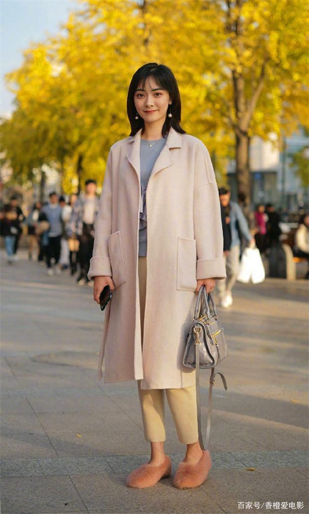 美女街拍穿搭愿天上的每一个流星，都为你而闪耀天际