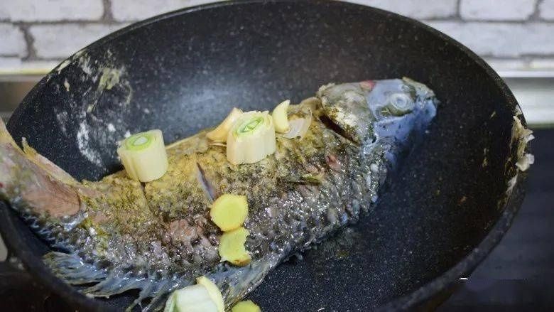 9道炖鱼的做法，冬日来一锅，吃完全身暖暖的！