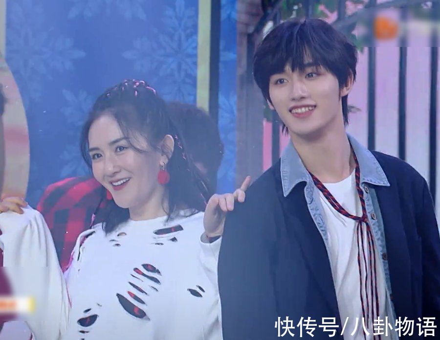 古力娜扎|谢娜正式回归《快本》，产后身材太抢镜，生过二胎的状态没搞错吧