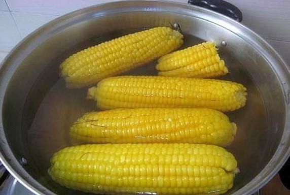 食物|当出现便秘的现象时,晚餐牢记2多吃,2不吃,有助于缓解便秘