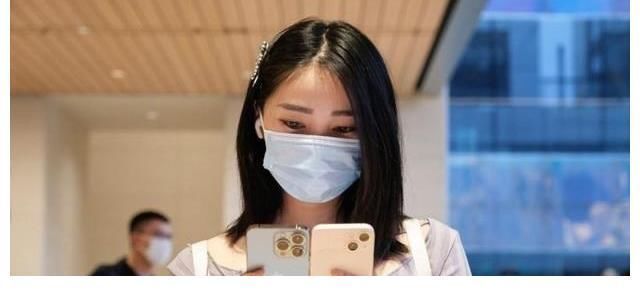 刘海屏|iPhone14提前一年曝光？双挖孔惹争议，落后安卓至少三年！