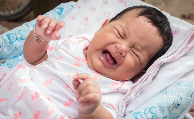 宝宝是“小夜猫子”,白天睡觉晚上不困怎么办?家长试试这3招