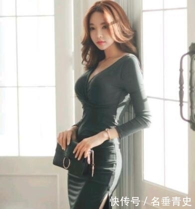 白皙|皮肤白皙精致的紧身裙美女,亭亭玉立,彰显女性魅力!