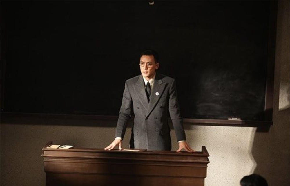 写稿|民国文人靠啥赚钱?胡适工资月入过万,而鲁迅写稿年收入20万