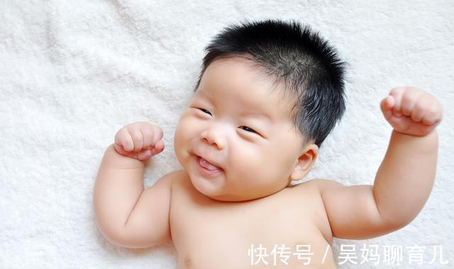 油腻食物|宝宝的健康问题会首先反应在这个地方,80%的妈妈都忽略了!