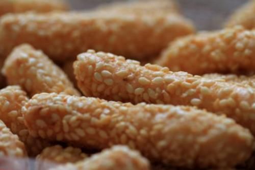 告诉|想吃芝麻条别买了,配方和手法告诉你,自己在家做,又香又酥