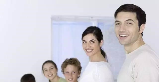 家长|孩子是矮小症还是发育晚三个区别,家长要搞清楚,别耽误娃长个