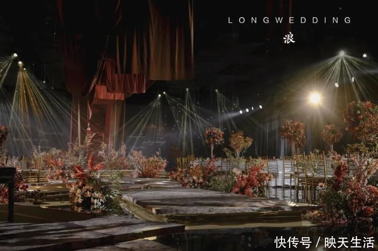 婚礼|用丝绒材质营造出立体感和空间感的梦境婚礼,有让你沉迷其中吗?