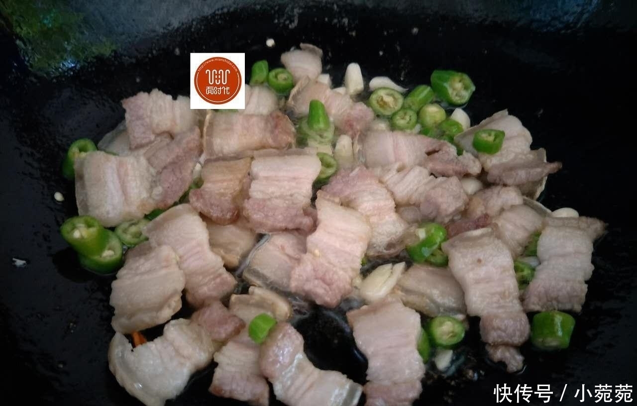 黄瓜又一新做法,比凉拌黄瓜还要好吃百倍,大人小孩抢着吃!