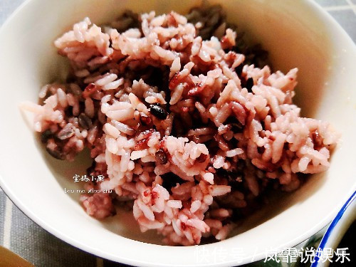 四口人的家常午餐,1荤3素,也就30块,家人吃得很满足