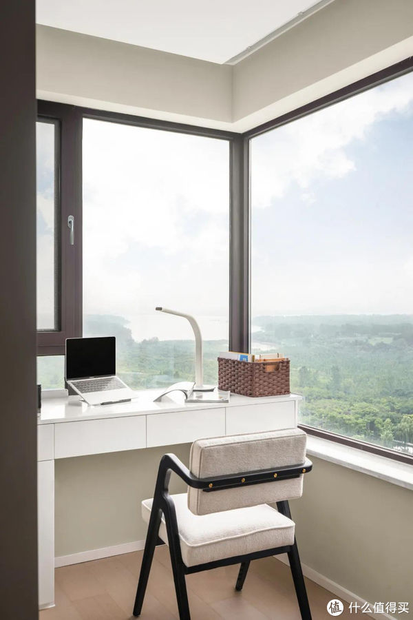 一本好书|窗边角落如何做出格调？1㎡的小空间，也能打造出惊艳的效果！