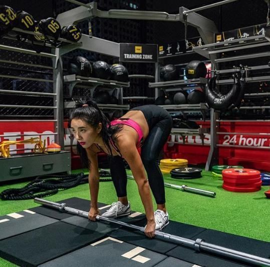 穿搭|她是韩国翘臀第一人,火爆全国给总统当私教,堪称健身服穿搭范本