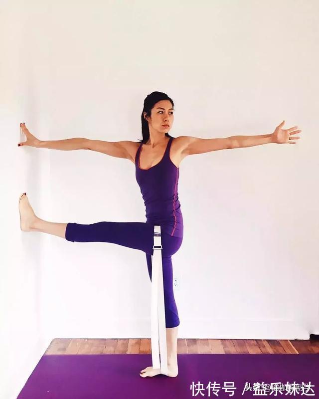 拉伸|6个动作深度拉伸大腿后侧,前屈还下不去的要常练