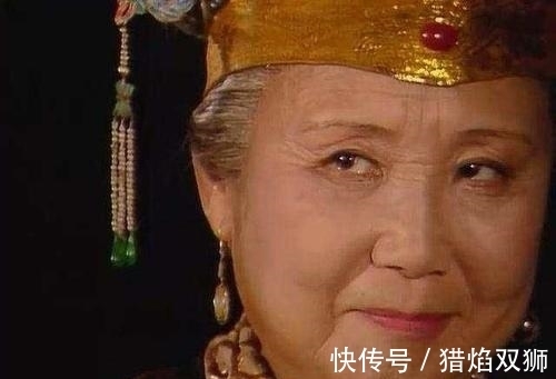 林黛玉!贾母派一等丫头袭人服侍史湘云,却为啥只给了黛玉二等丫头鹦哥?