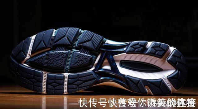 跑鞋 懂鞋的人通常会买3双跑鞋,名气不大,但都是性价比之选