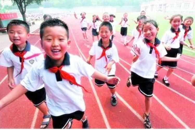 外出旅游|放假以后,孩子是“出门旅游”还是“在家补课”?差距不是一点点