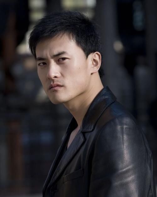 何洁|4个孩子两个爹,哭诉养不起的何洁,前夫才是真悲哀