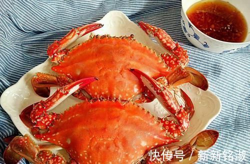 凉水|清蒸梭子蟹，凉水还是热水上锅蒸？学会这一招，保证不掉腿不流黄