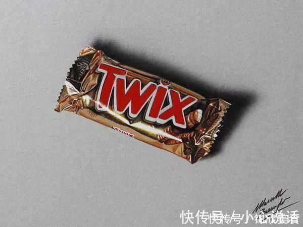 铅笔#颠覆你的认知,她用彩色铅笔画出的超写实画作,质感太赞了