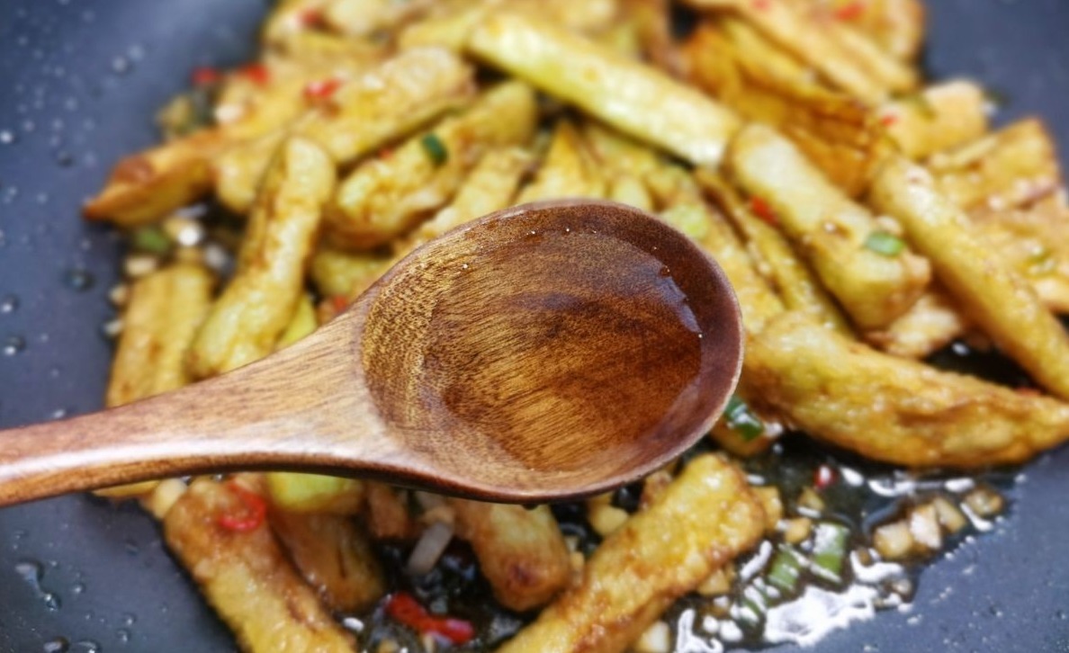 糖醋茄子好吃,2次放醋是关键,出锅喷儿香,真解馋