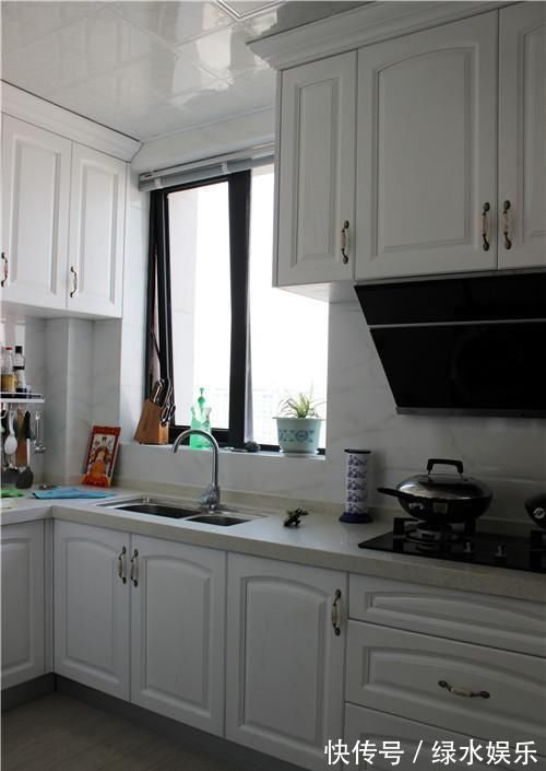 亲戚家160平新房,没想到一进门就惊艳了,客厅实在漂亮!