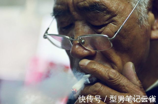 喝酒|对胃伤害最大，不是喝酒不吃早餐，而是这3件事，许多人每天都做