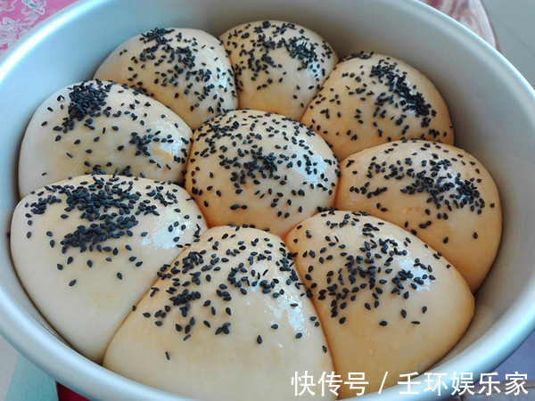 教你做蒸面包,不用面包机也不用烤箱,松软有嚼劲,好吃不上火