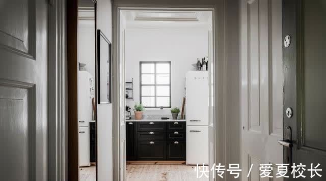 阳台|北京38岁小姐姐的独居生活,34小屋,床直接设计在阳台了