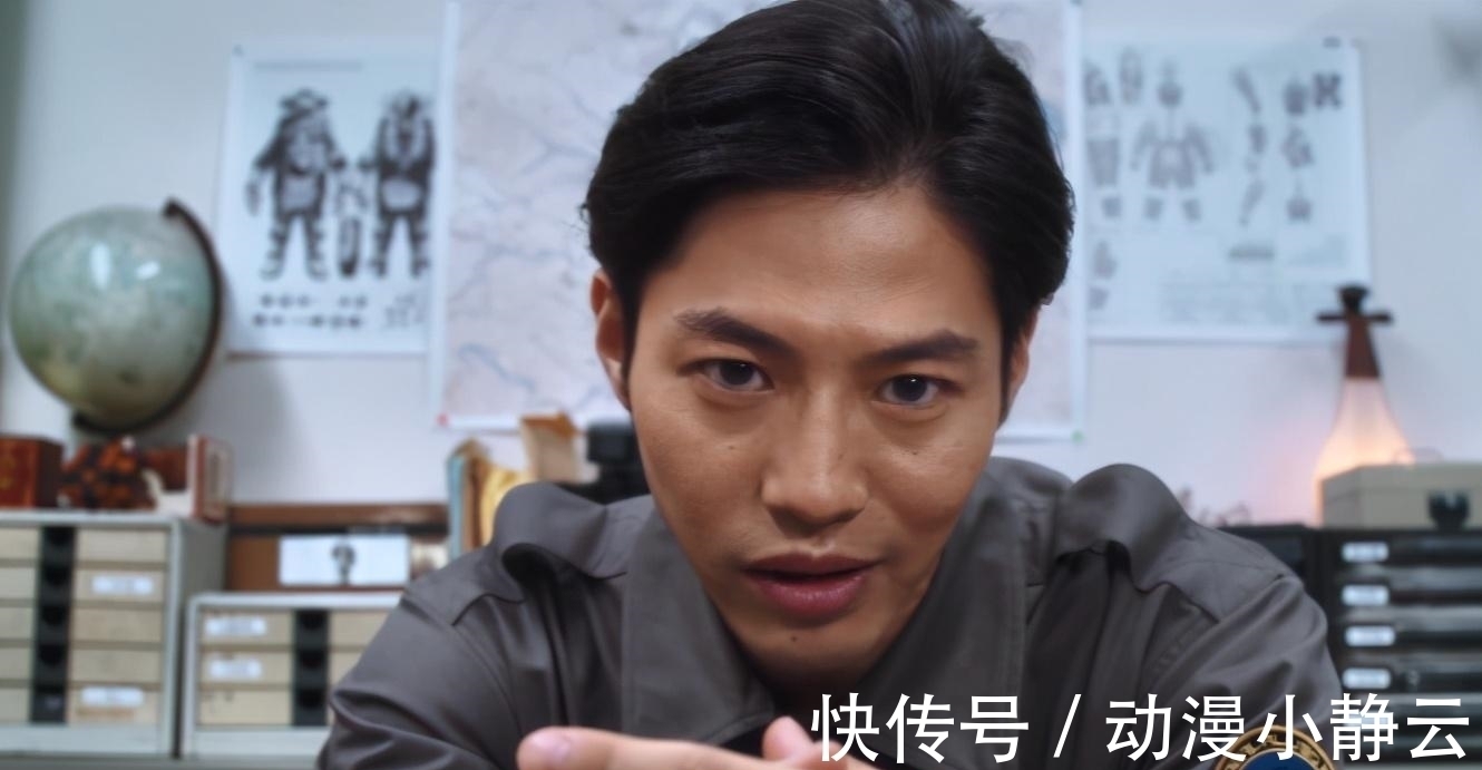 慢镜头|你以为伽古拉看见艾斯露出的是不屑的表情?其实他在掩饰心中的狂喜