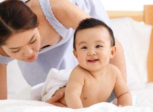 生理现象|刚出生的宝宝会有这些特殊的生理现象 看看你家有没有？