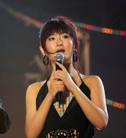 谢娜真要离开《快本》吗?网友却因这个拍手叫好,评论更刺骨!