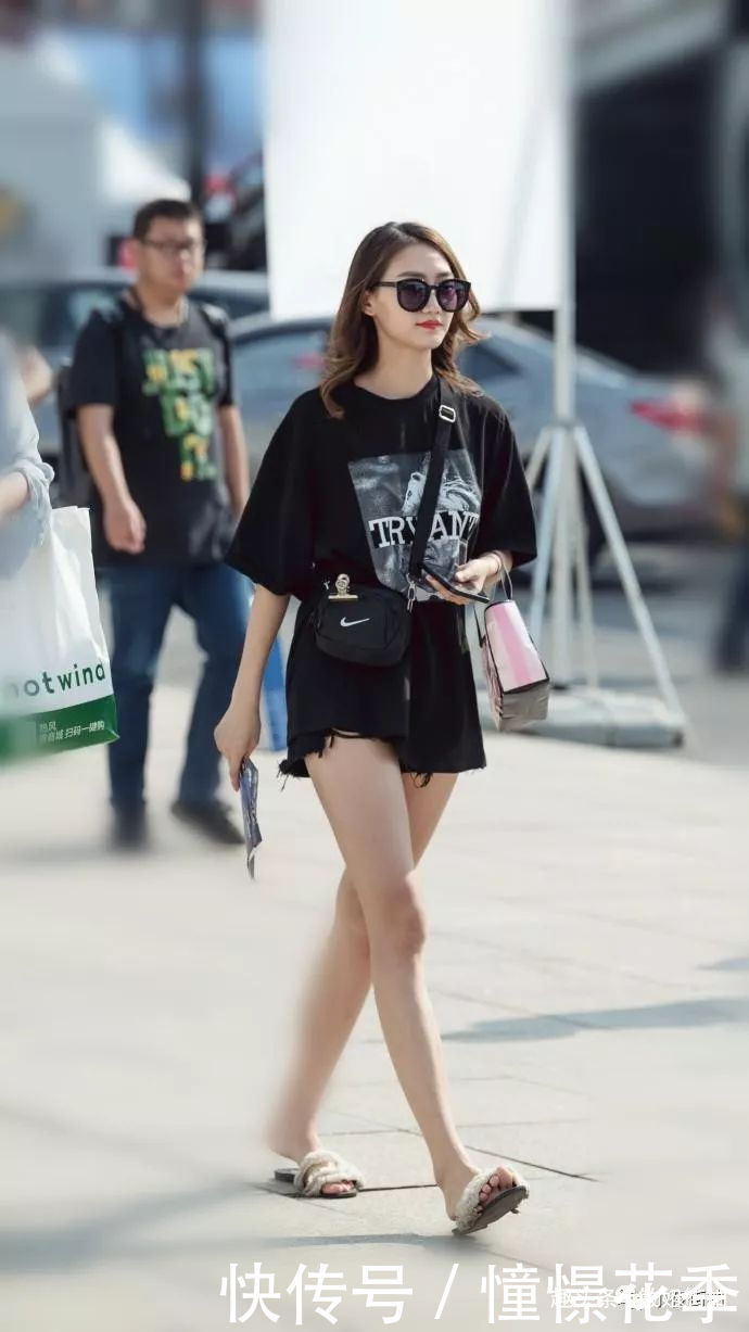 街拍: 火热的山城，要清凉一点