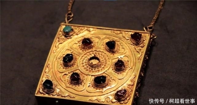 丈夫墓被盗一空,隔壁小妾墓却无人问津,专家打开后恍然大悟