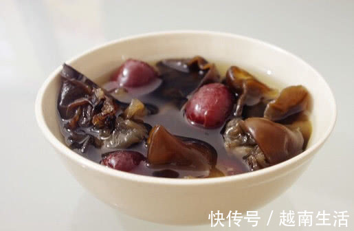 头发|梳头时脱发严重,木耳和此物一起煮,发量越来越多,头发悄悄变黑