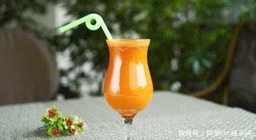 中年|睡前喝一杯它,皮肤慢慢变光滑,小肚子慢慢变平坦,女性都爱喝