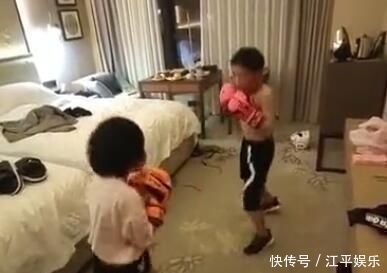 妈妈|女儿练3年散打,儿子学3年跆拳道,切磋后的结果让妈妈后悔了