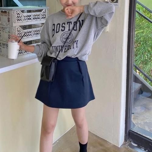 卫衣这样搭，非常有学生感，显得很青春活泼