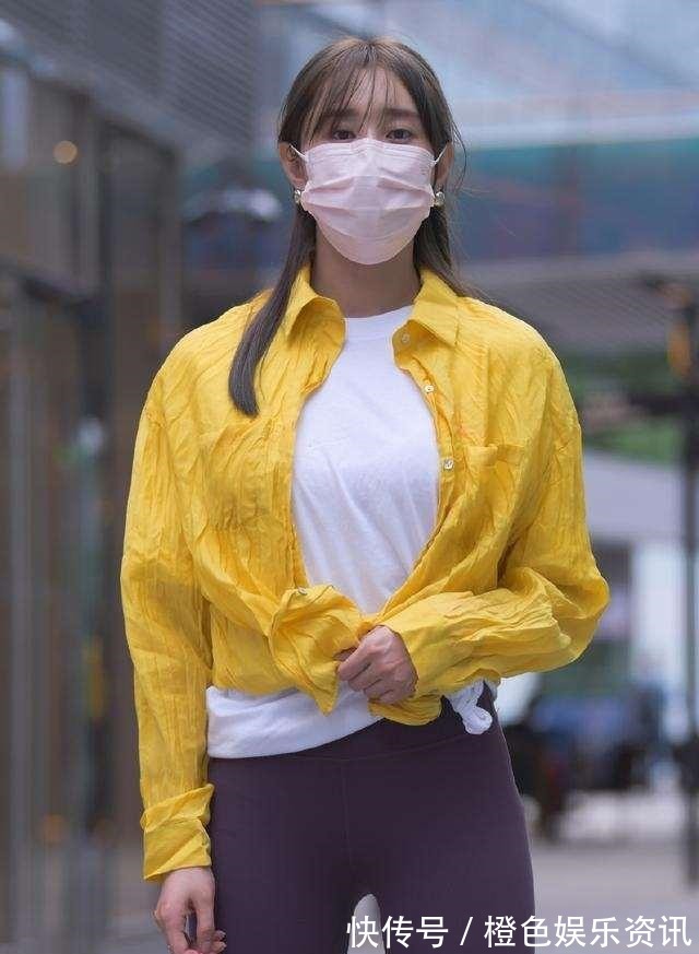 蓝色系 打底裤显优雅,充满了休闲的气息,极具气质!