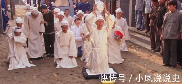 祭拜#“雨打坟，出贵人；雨打棺，财人疏”，别不信，是有讲究的！